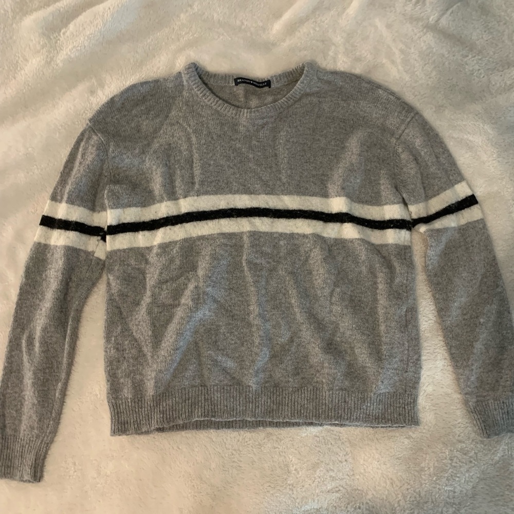 brandy melville sweater🩶